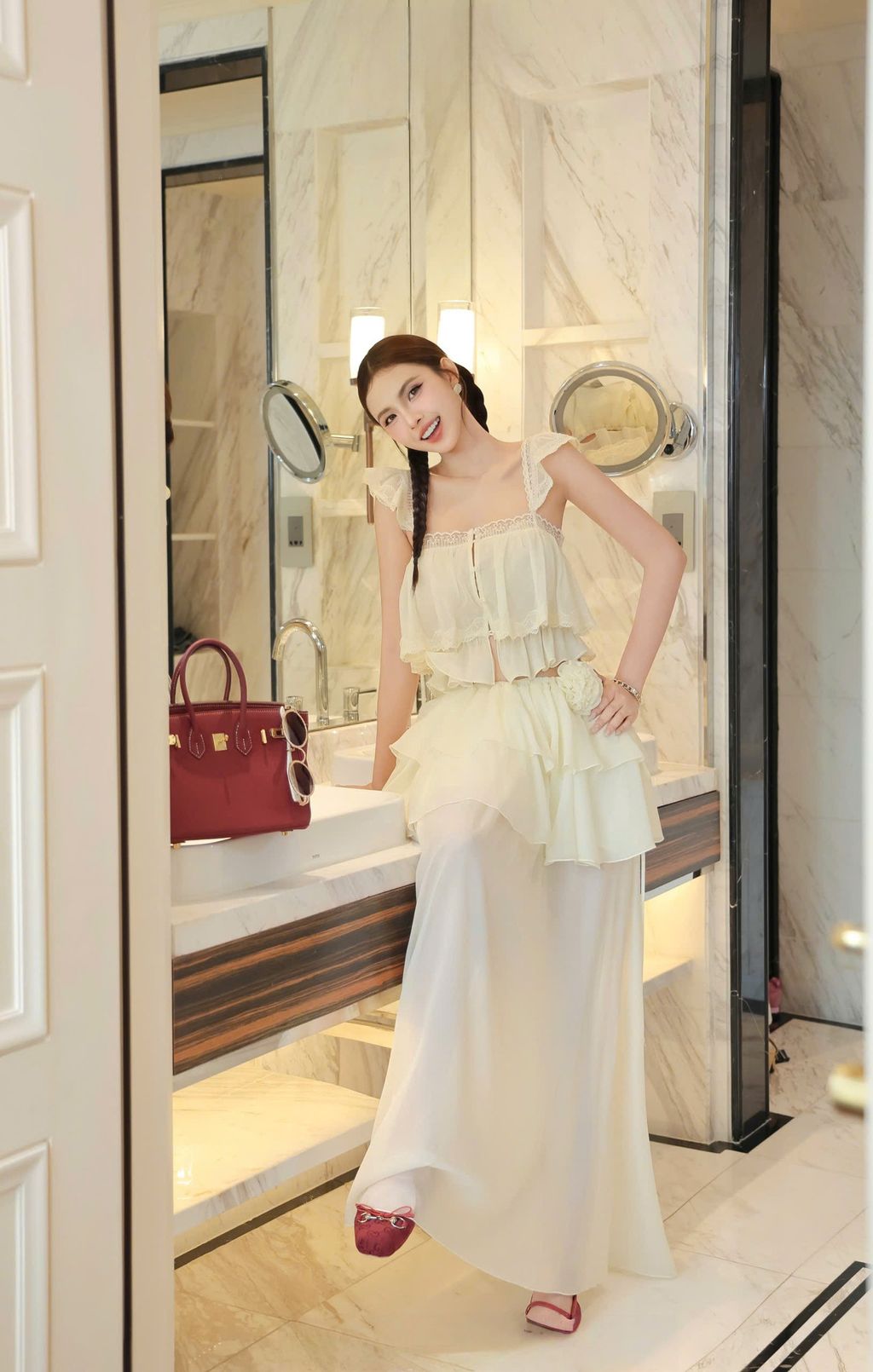 z6949323198062_510fd0925a20800c757570ba15d6d35a_美图设计室AI消除_20250902