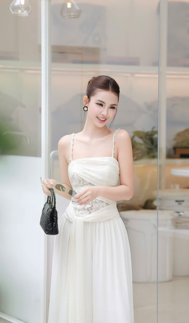 z6945729877056_17afa5a958debb8b2ee31f1d64845ea2_美图设计室AI消除_20250902