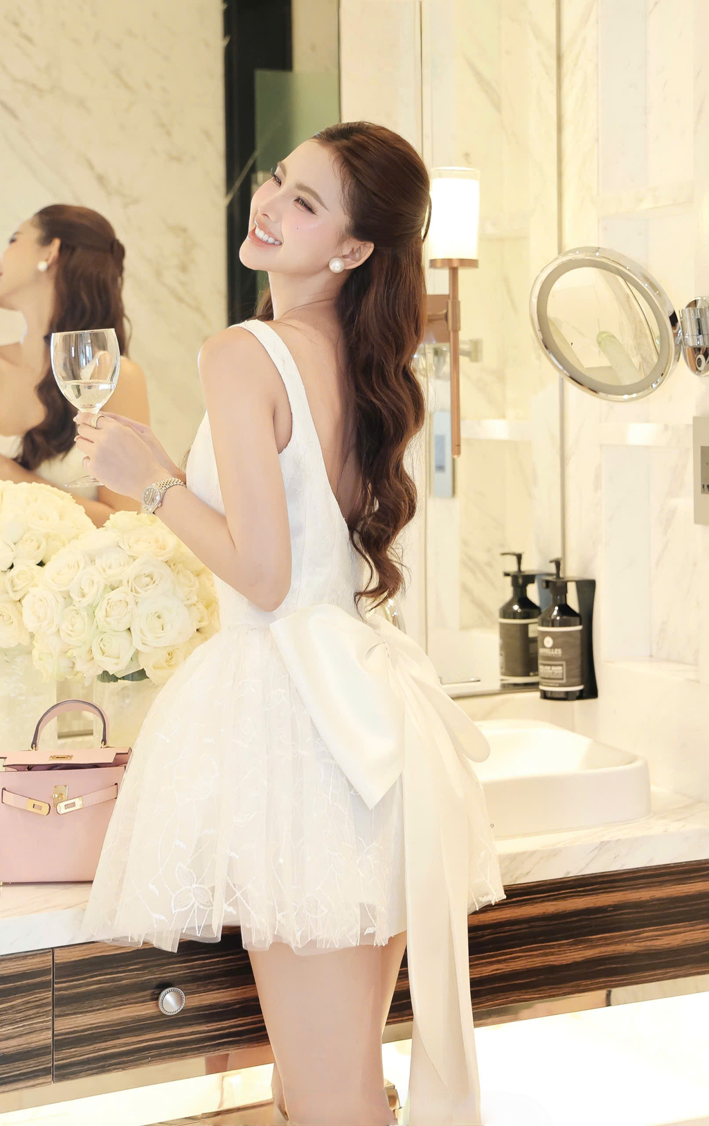 z6962002740528_df1cc6938fa414a0d56477650a3126d0_美图设计室AI消除_20250902