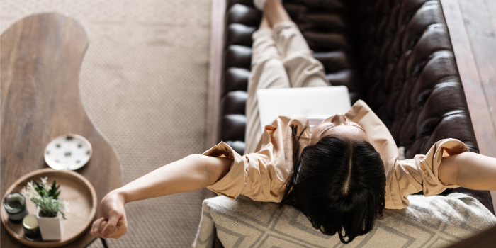 每個人都可以學習與自己相處，給自己me time，以自己為中心，慢下來，才有更多空間放進自己想要的樣子