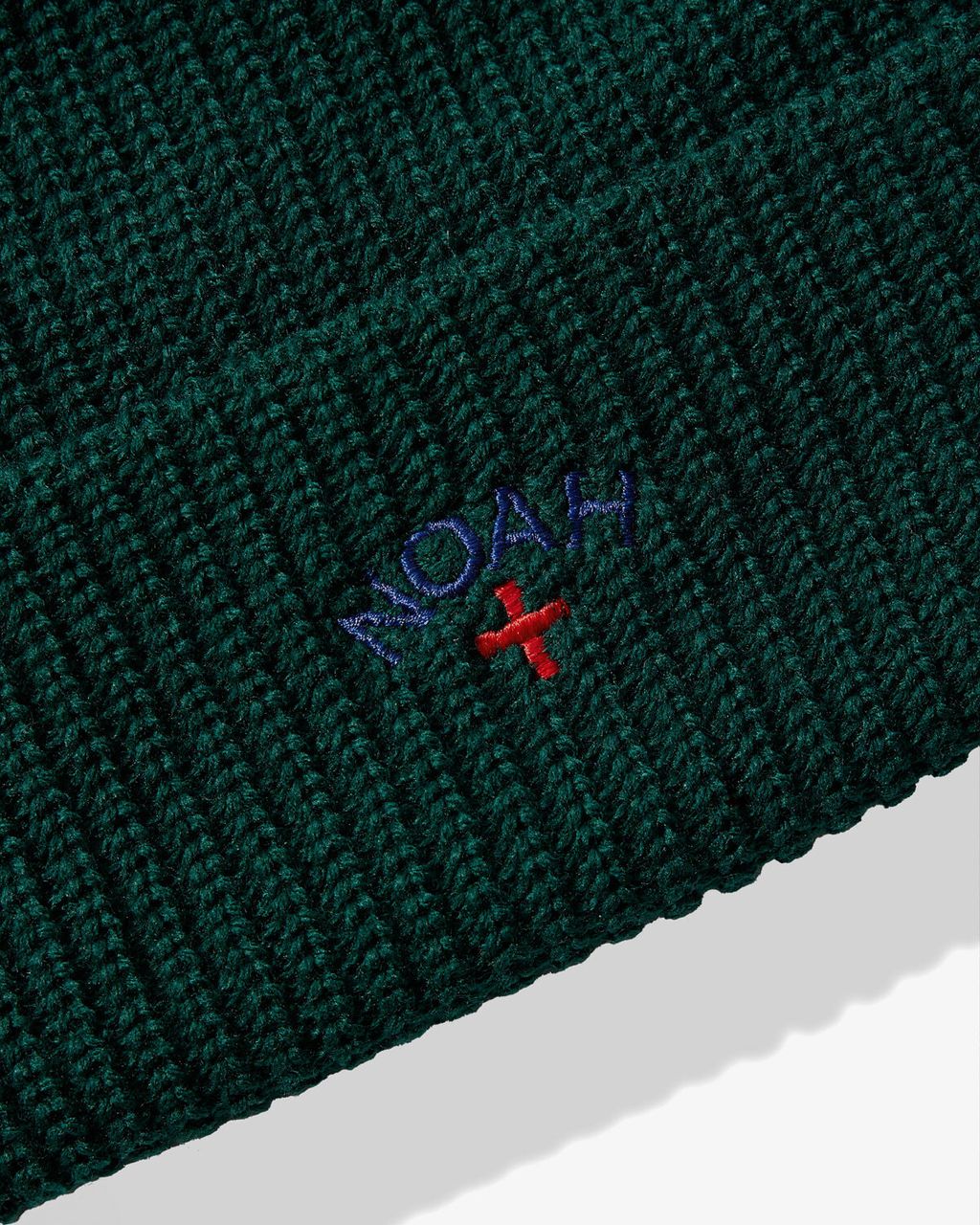 Noah CORE LOGO BEANIE Forest Green 1
