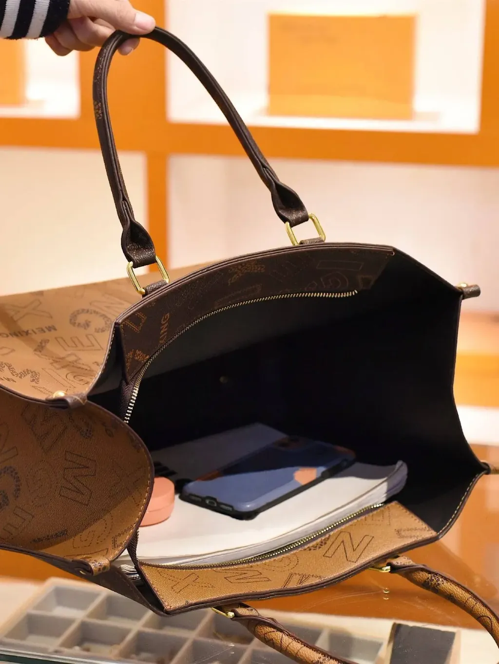 1666755370757f81e9c2641b0ce1596970e5cbb87e