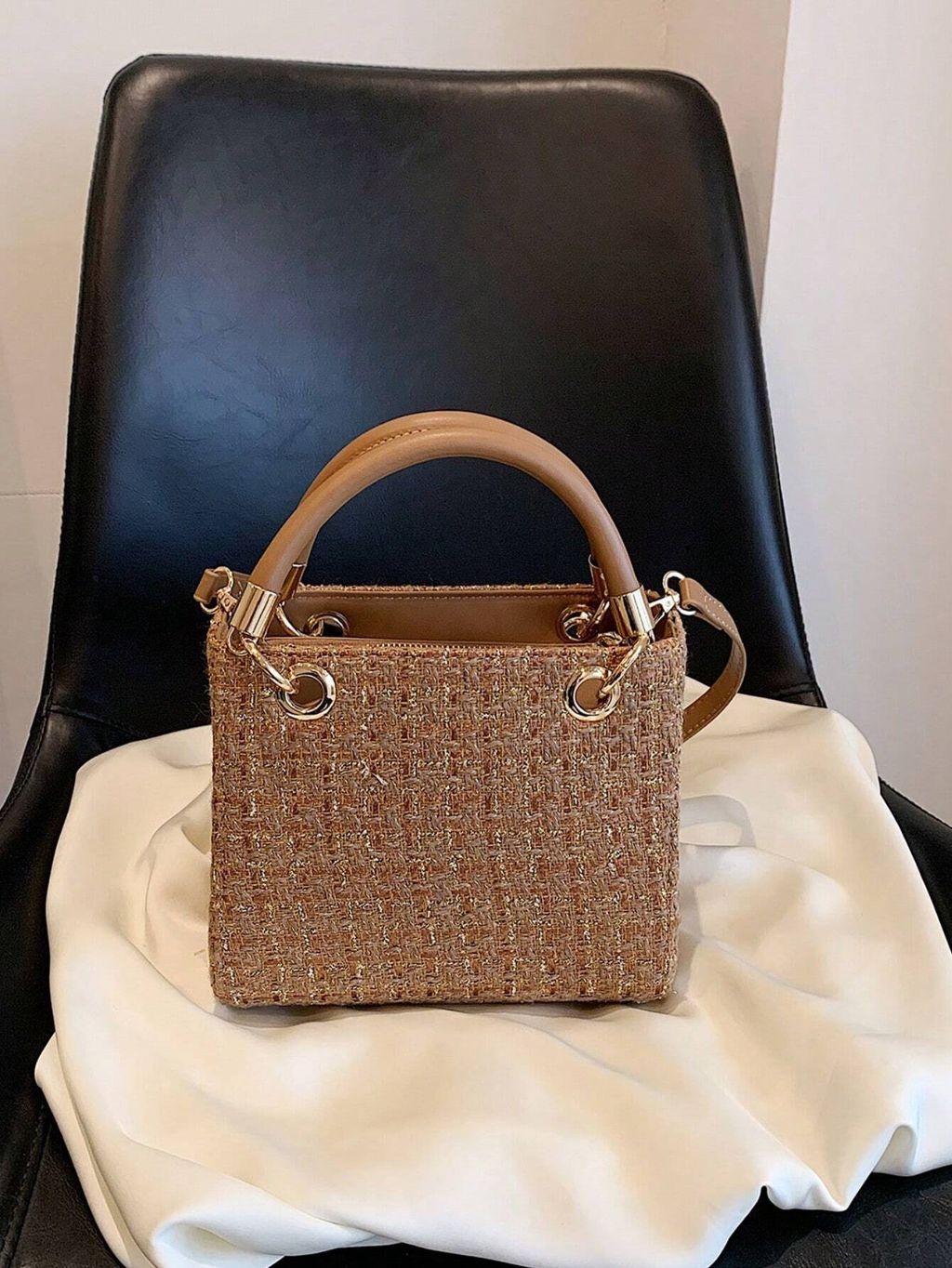 1727229186214b6426385f53d3ce33682c67ccb4cb