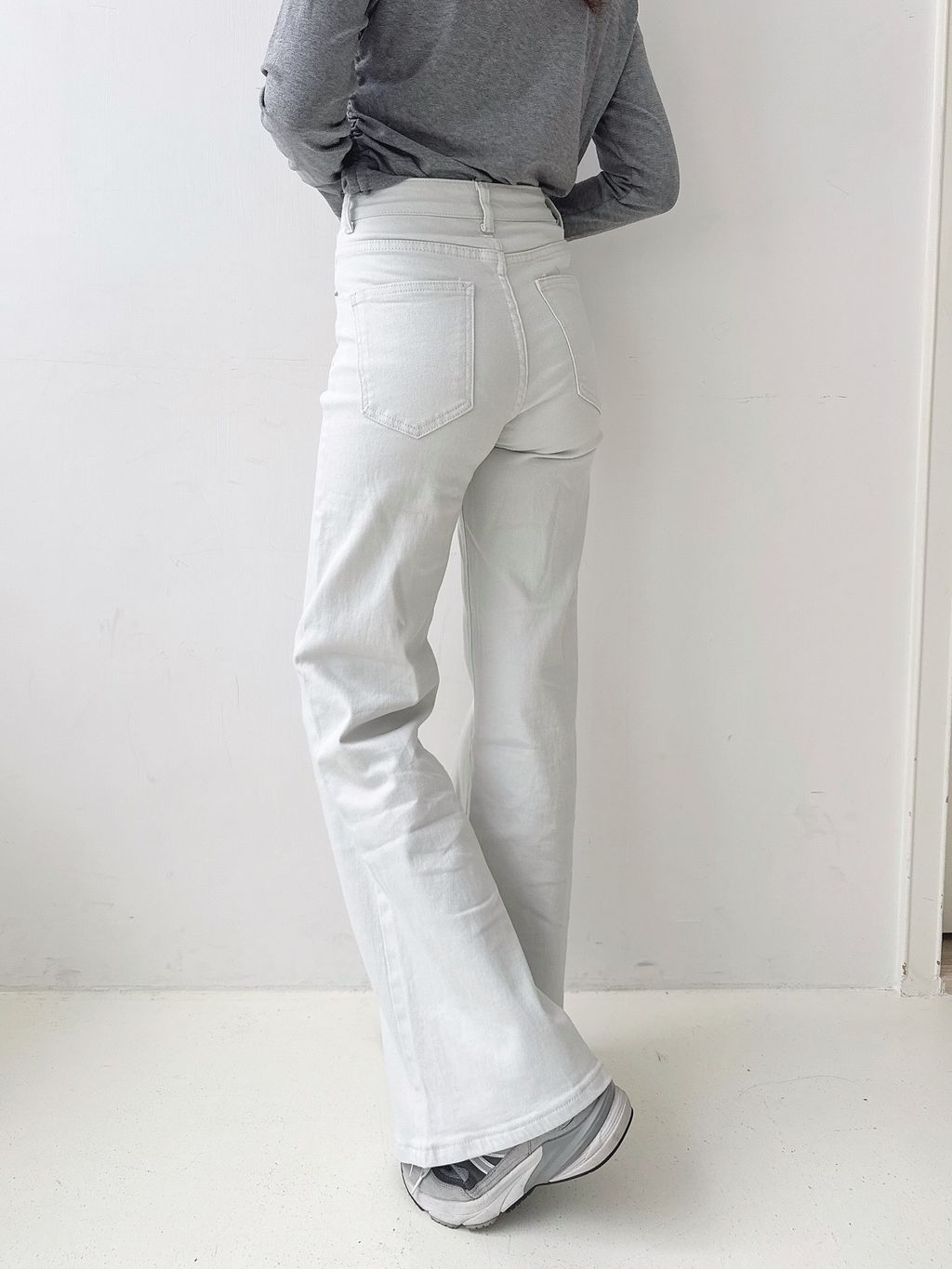 EA7EE15B-377B-4AD8-9FFB-60C45ECBC755