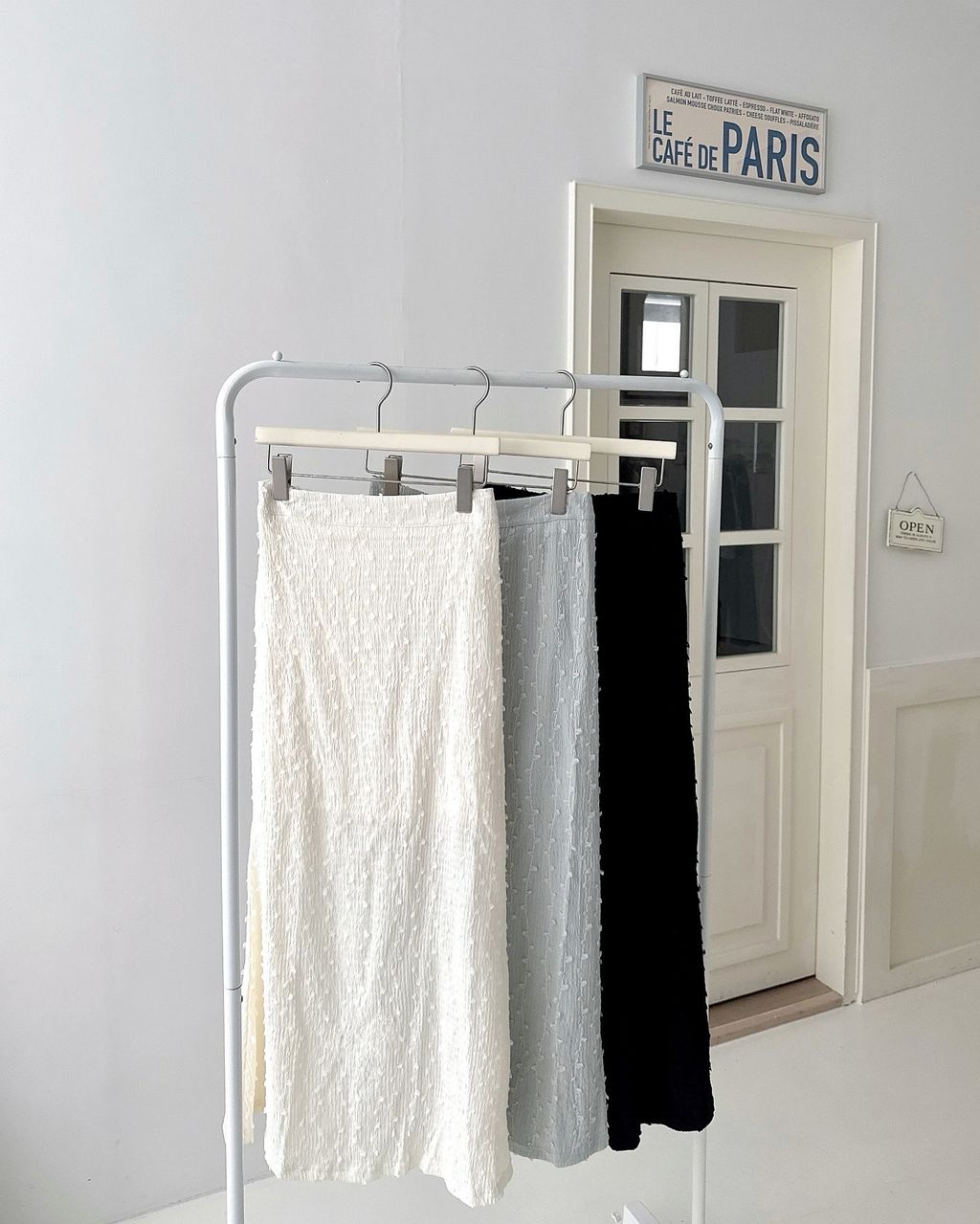 01ECFA0A-BB77-4464-972D-B29D596721D7