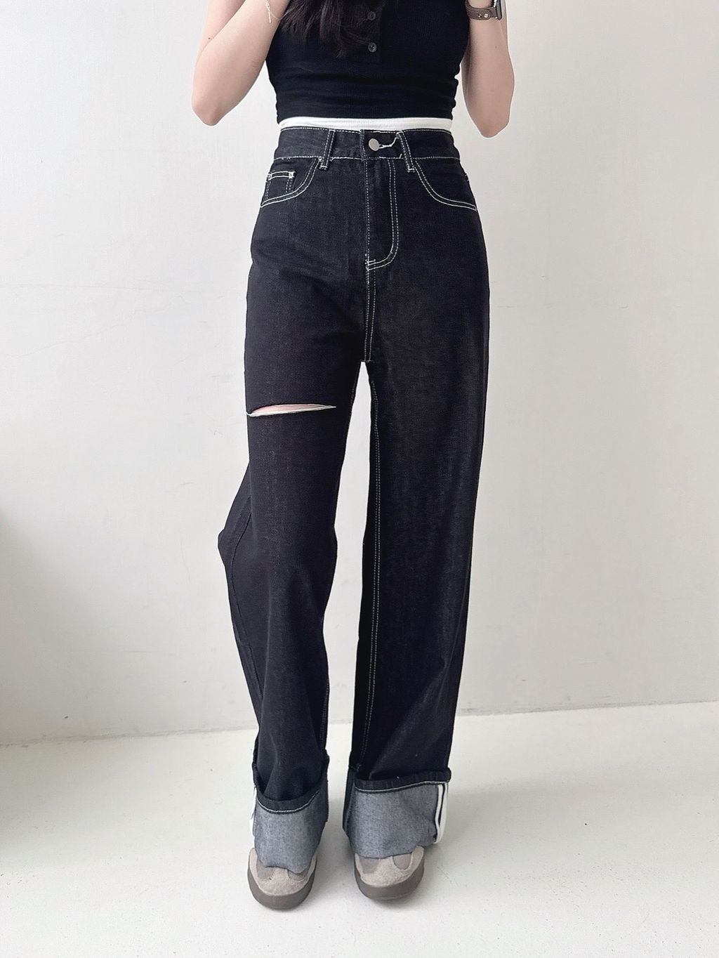 11A1C3EF-1CBC-49A1-86B6-2E14A928484B