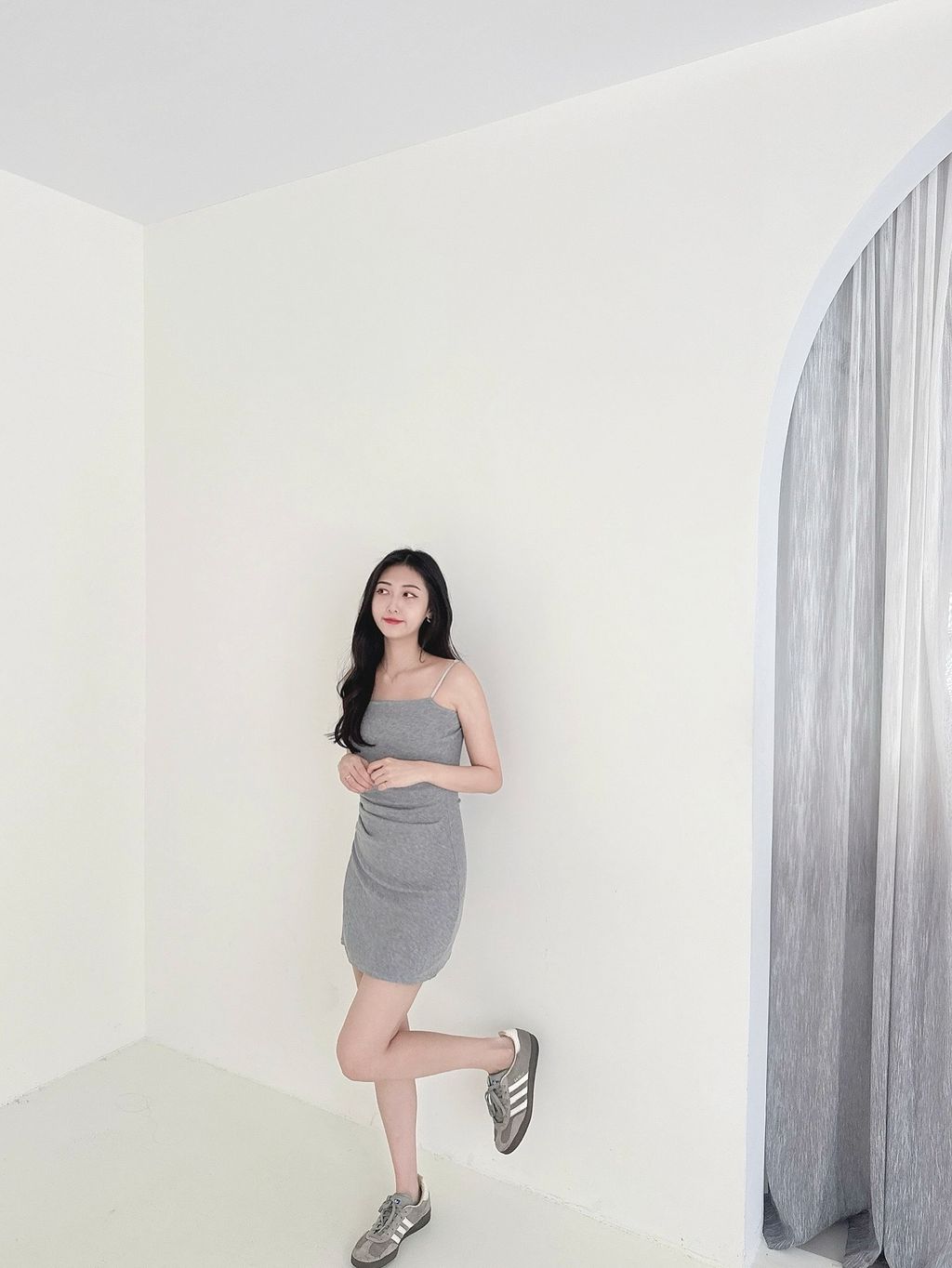 EFE87022-5F18-4A02-AE1B-5F5AF2E5848C