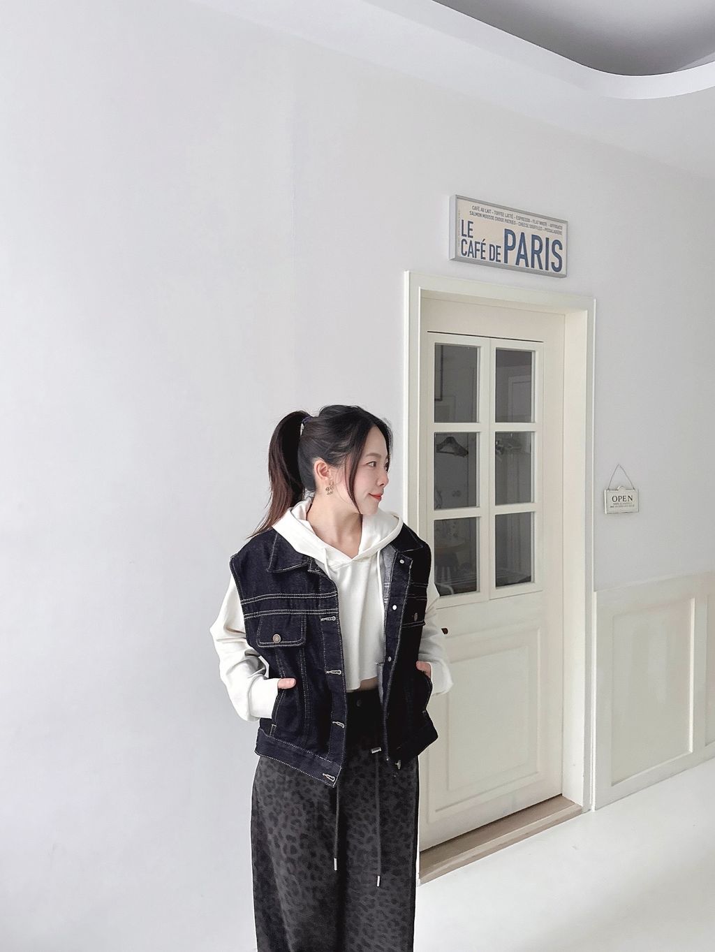 A9556674-4C44-45CD-8F2F-950256CBDAED