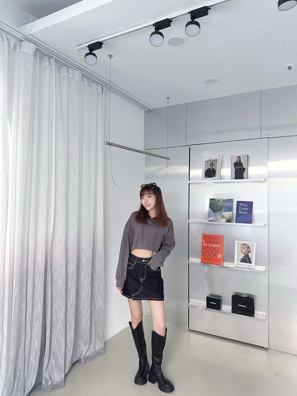 2B223F8B-1F20-4FDB-91B9-FF767761786E