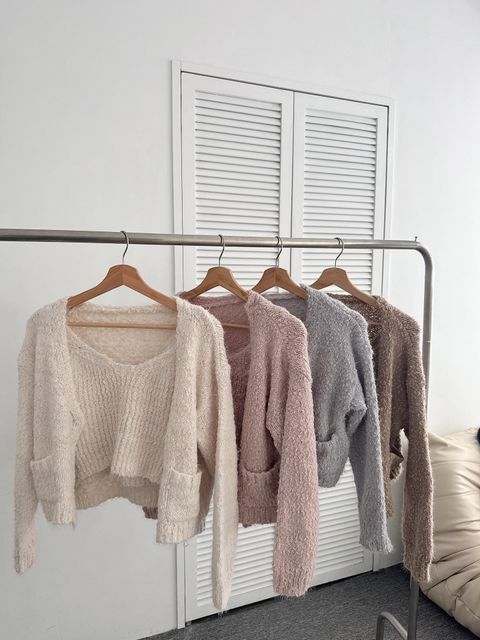 8357CEBF-4628-424D-88C0-8EBA7DDF57CF