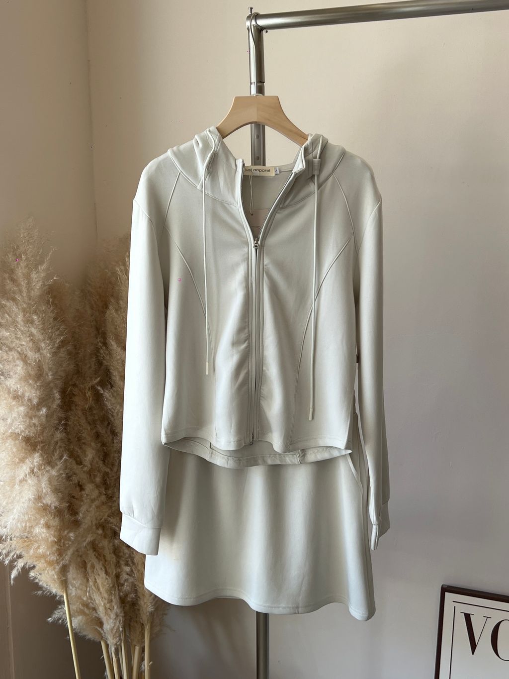 image_picker_741F968D-21C0-4E91-BCF3-420D58165FF3-37048-00000B7961EC6909