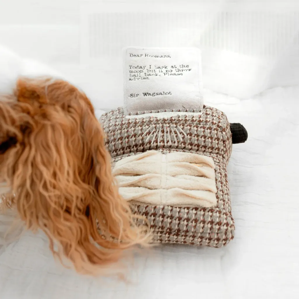 wanderlust.wagginTYPEWRITER2