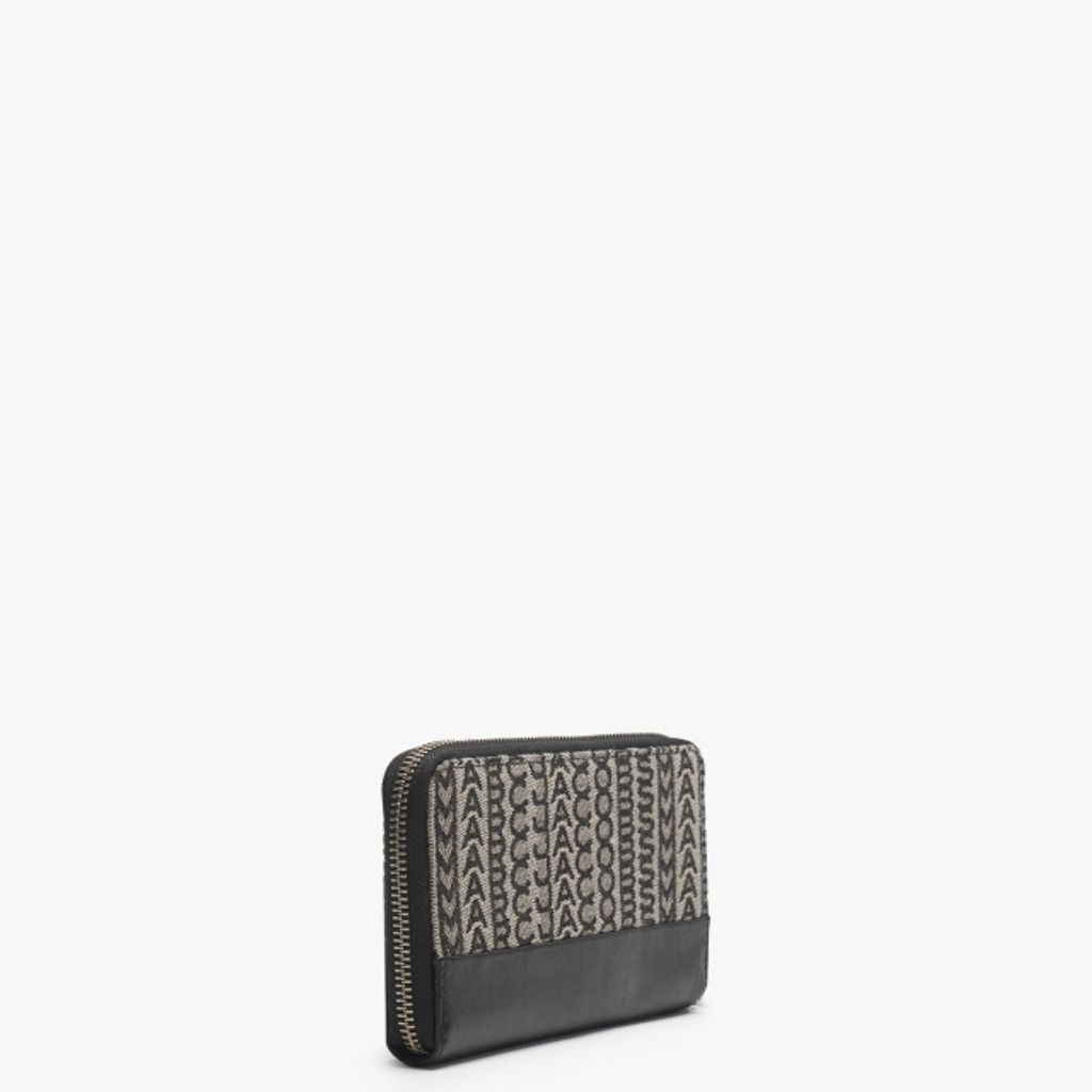 mj-monogram-jacquard-wristlet-p135284-188628_image