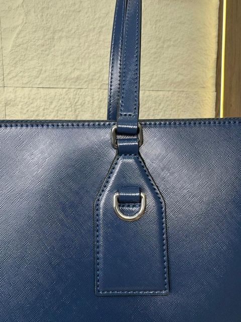 b9622df1-6c8e-4638-b86f-7f5004bc1f4a