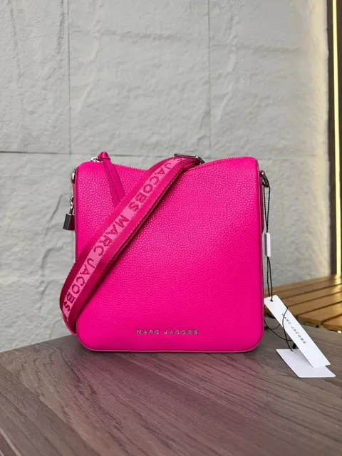 d1fdbfb3-0f64-4af2-8b78-5e7f1e8cda04