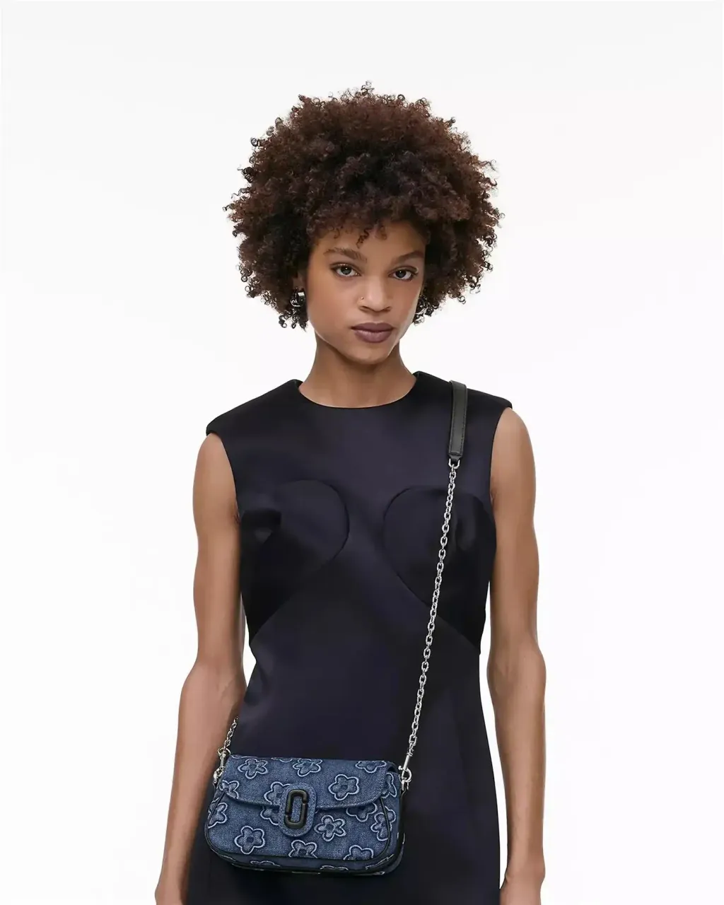 bcbe6ad2-e324-426a-b69d-3309354b2b7b_1800x1800