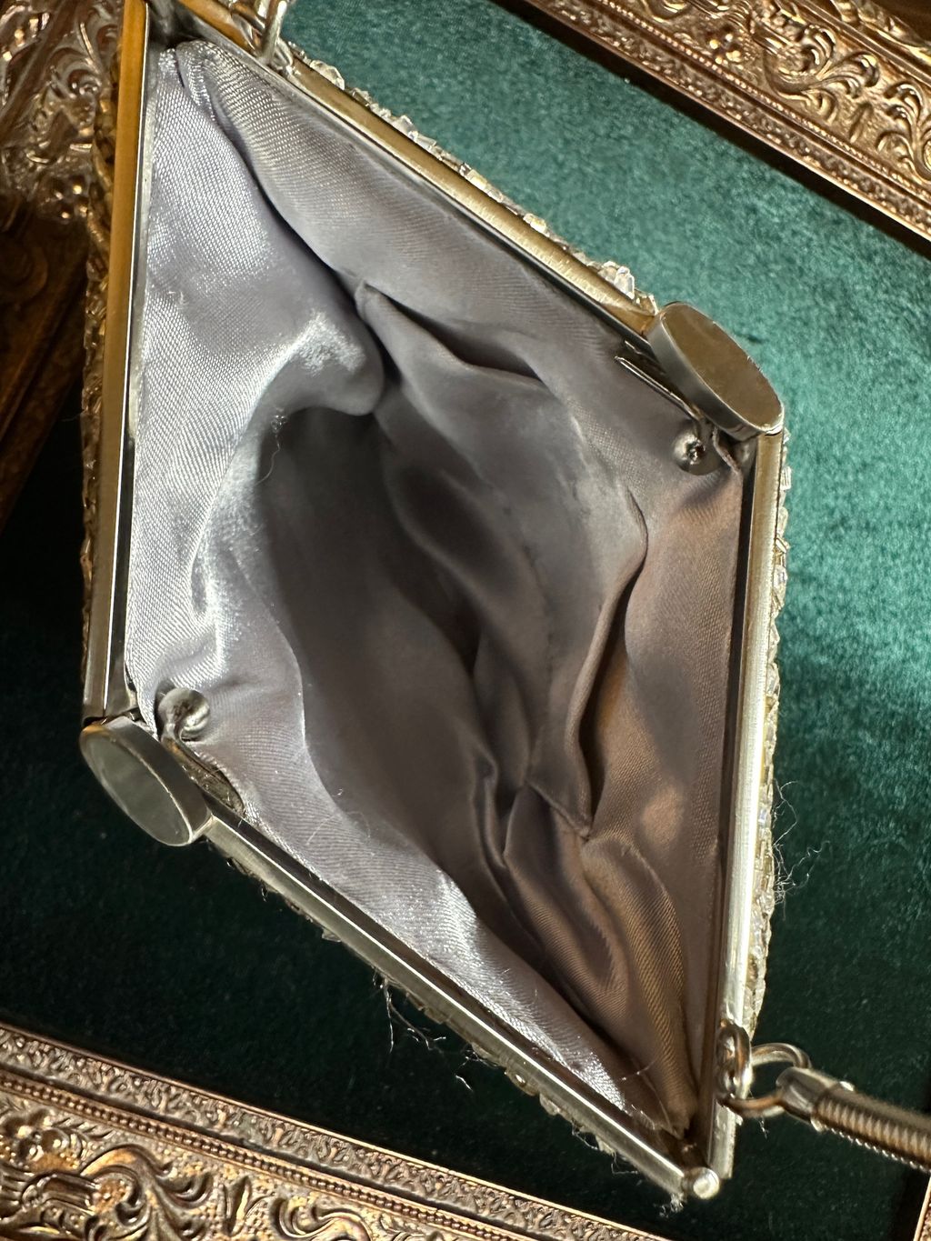 bag048-9