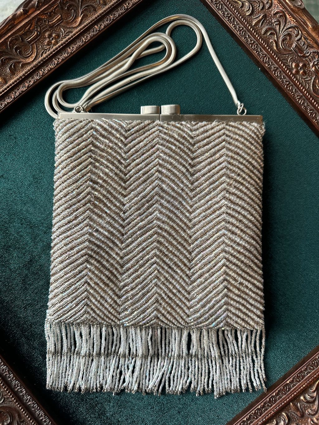 bag048-1