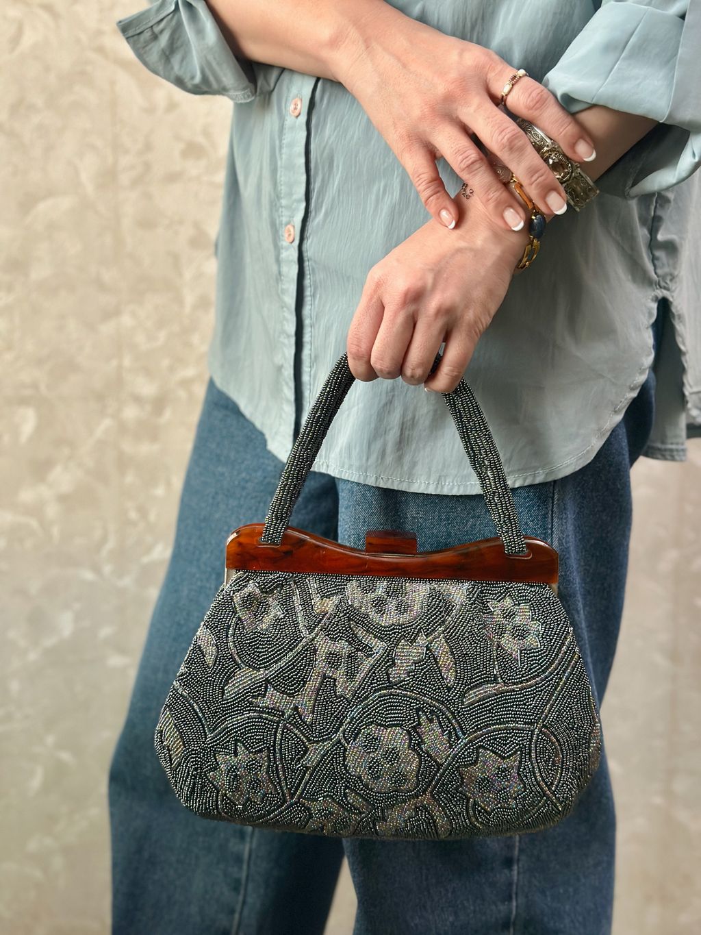 bag084-4