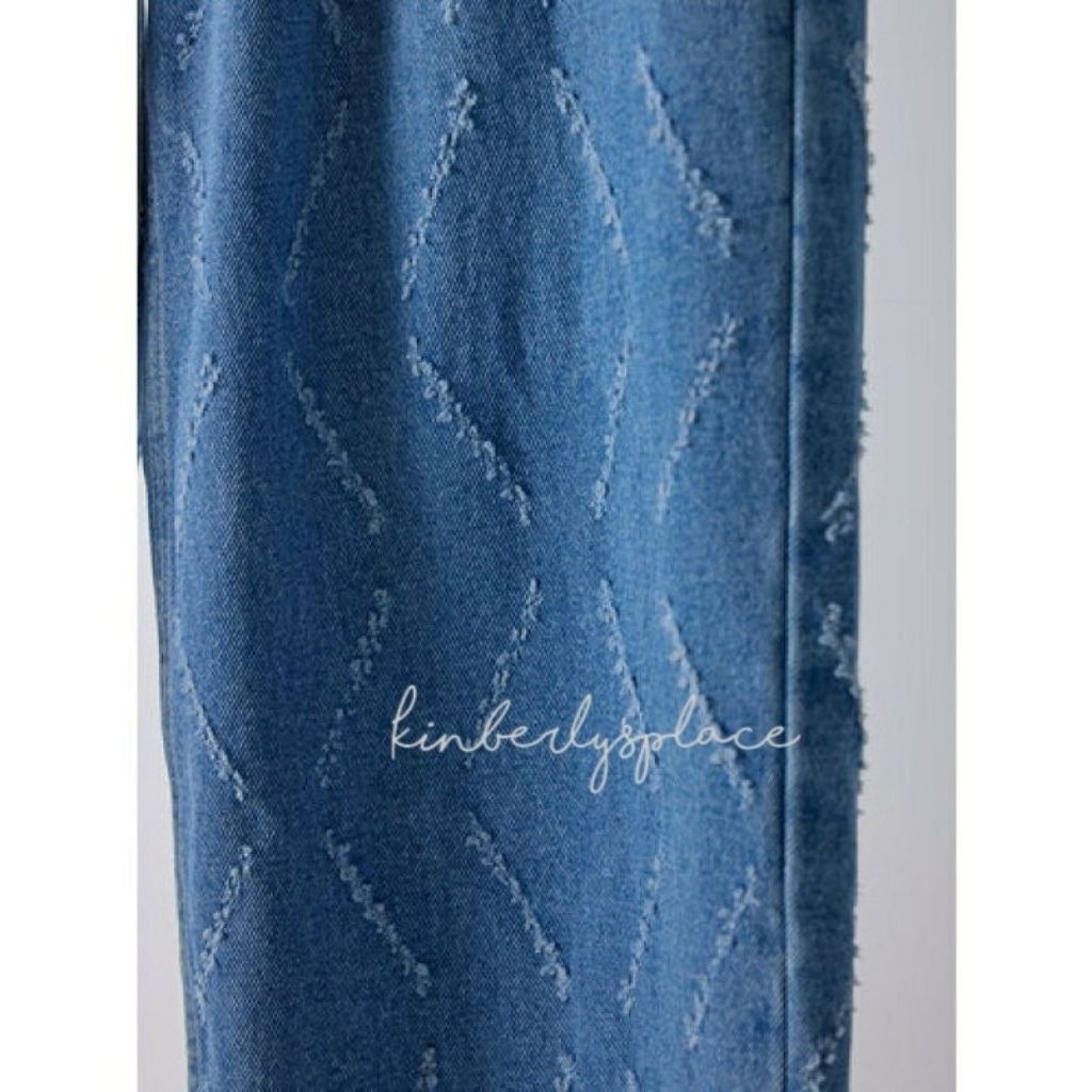 tw-11134207-820la-mm5d3pt34kjz8a