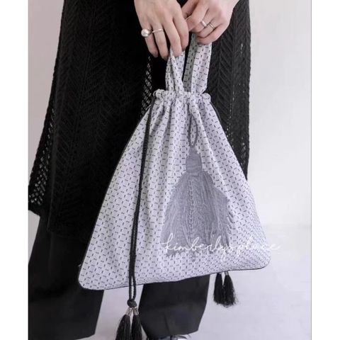 tw-11134207-7r98u-ls8v5xfacclucf