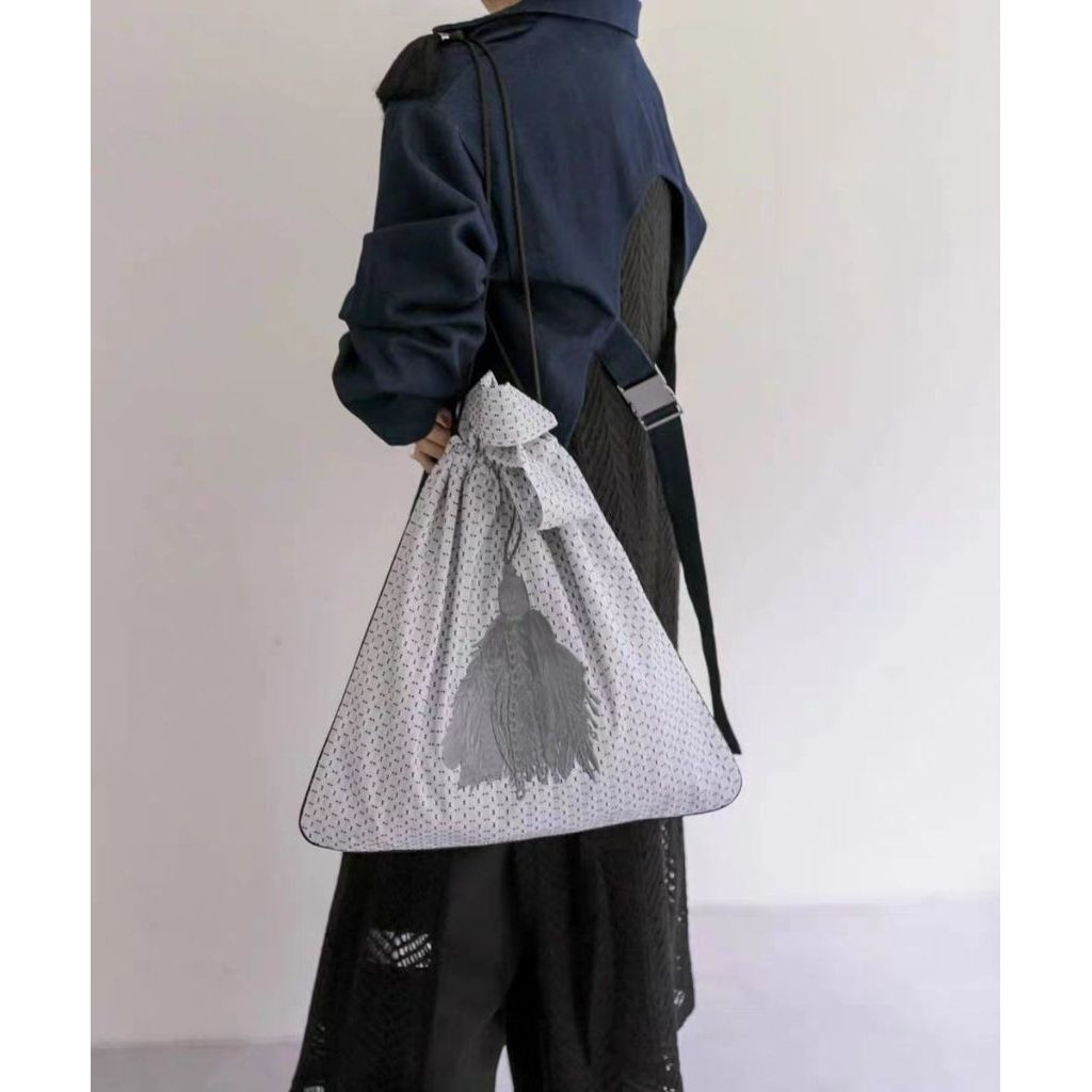 tw-11134207-820lc-mmgsj8dwipz6bb