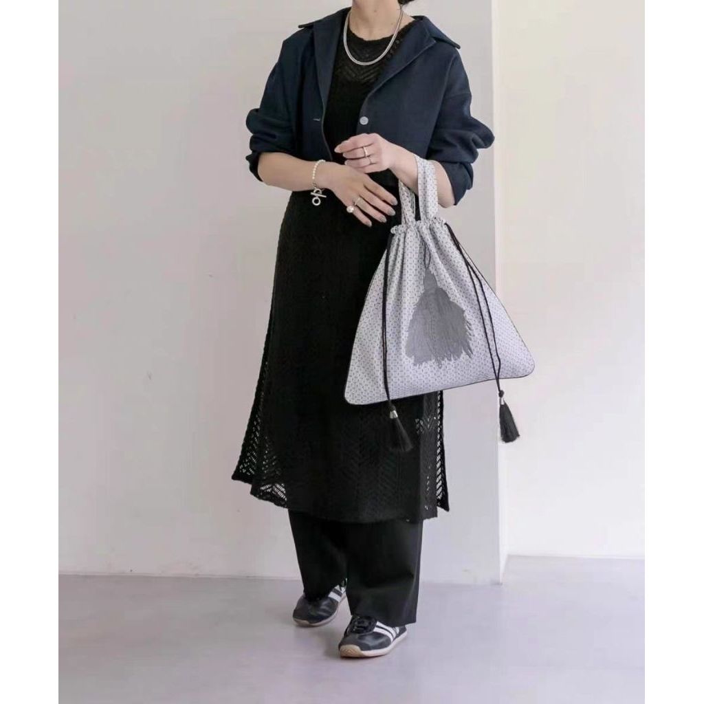 tw-11134207-820l7-mmgsj8dwk4jm91