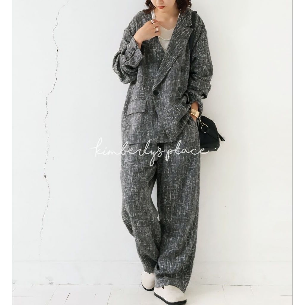 tw-11134207-81ztg-mil0jor2jxtt74