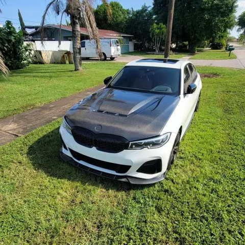 CS-Style-Carbon-Fiber-Front-Hood-BMW-G20-3-Series-2
