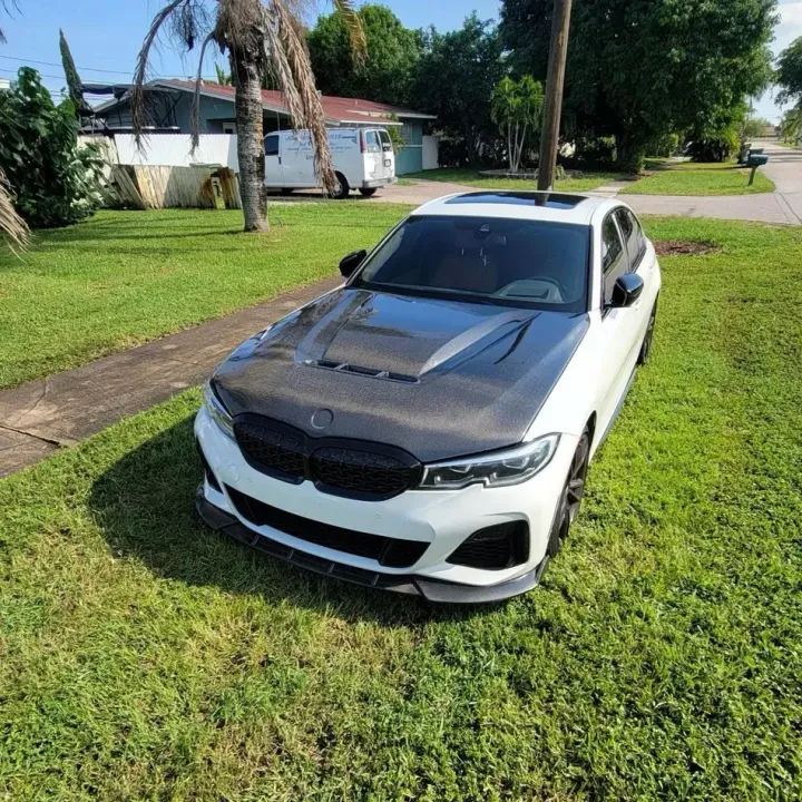CS-Style-Carbon-Fiber-Front-Hood-BMW-G20-3-Series-2