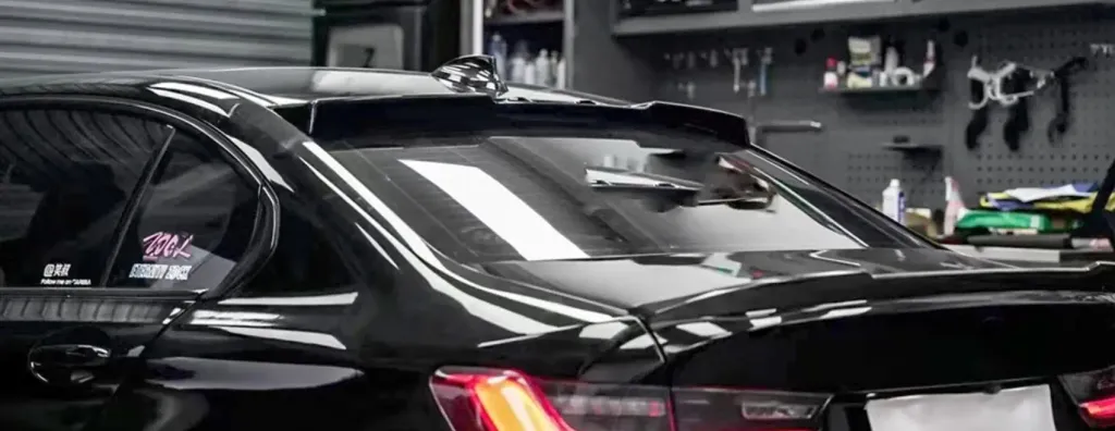 aero-carbon-bmw-3-series-g20-lci-glossy-black-roof-spoiler-679104