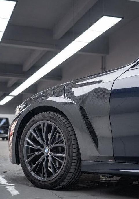 BMW3Series330iM340iG20G212019-ONwithAftermarketParts-AEStyleCarbonFiberFrontFendersfromArmorExtend_3_1024x