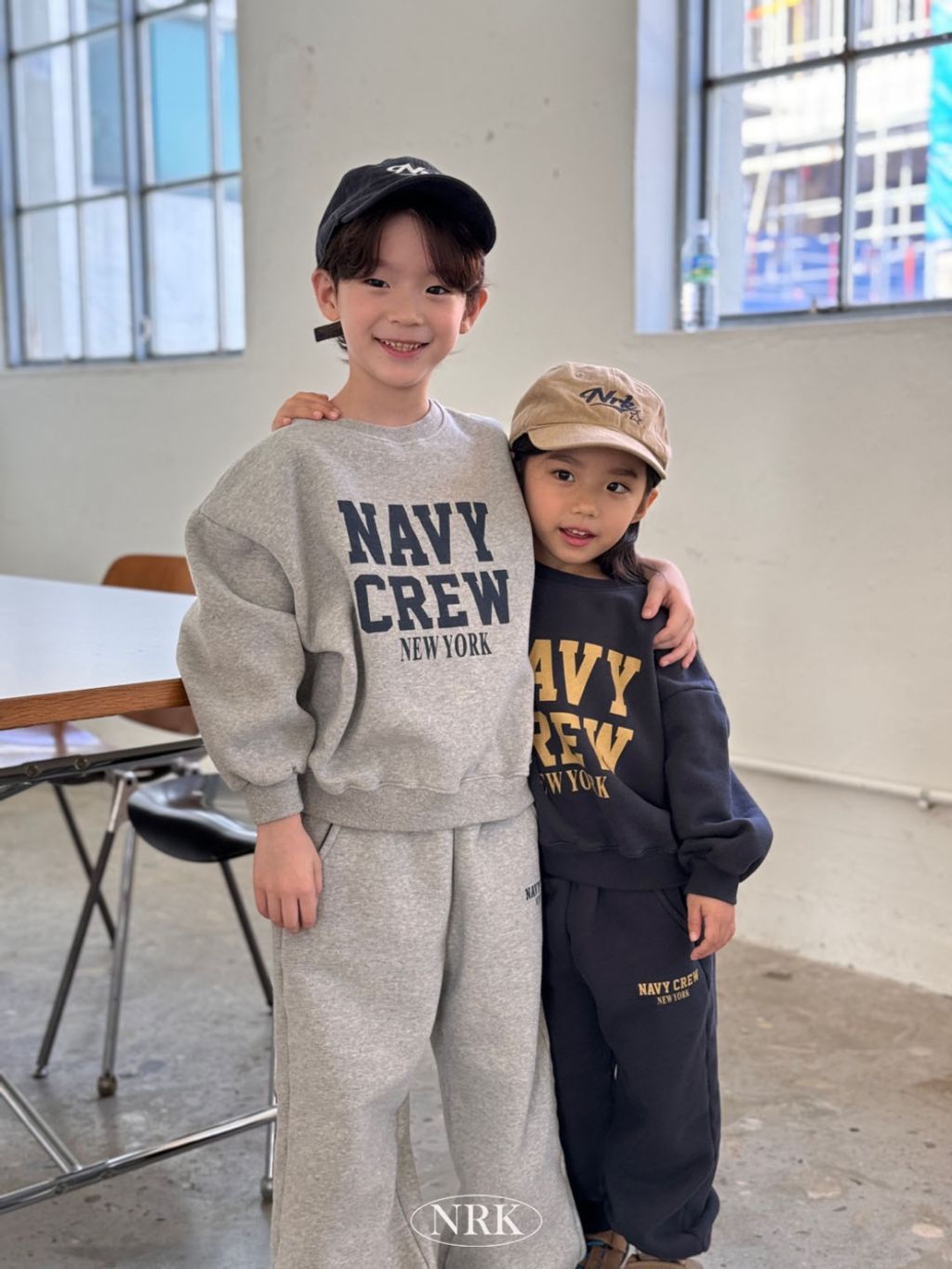 1760579075_8699383934