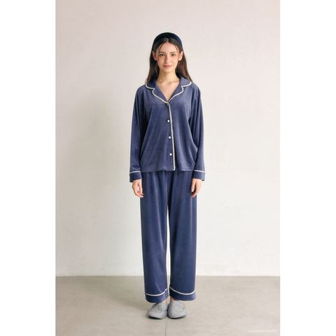 tw-11134207-81ztl-mh8z53emnkzyb7