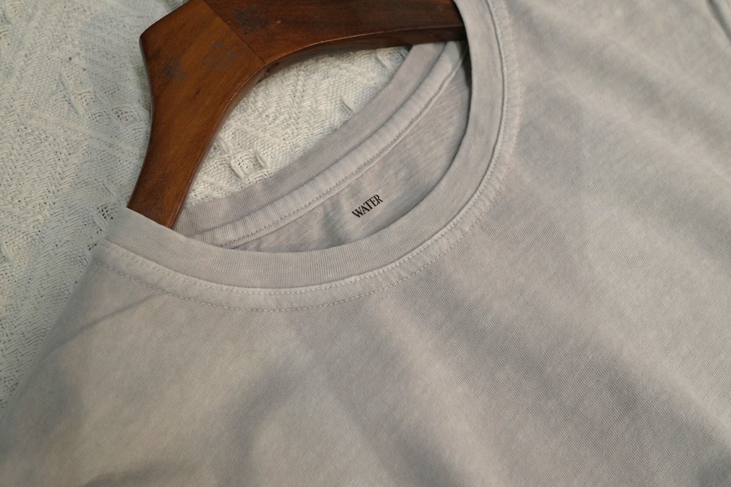 素色 Tee
