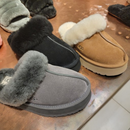 UGG DISQUETTE 羊毛厚底拖鞋2