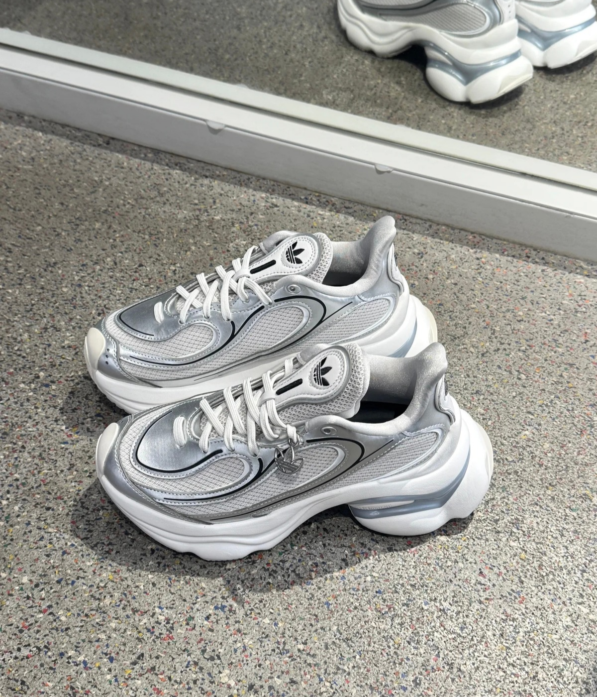 20251021_015955_0000