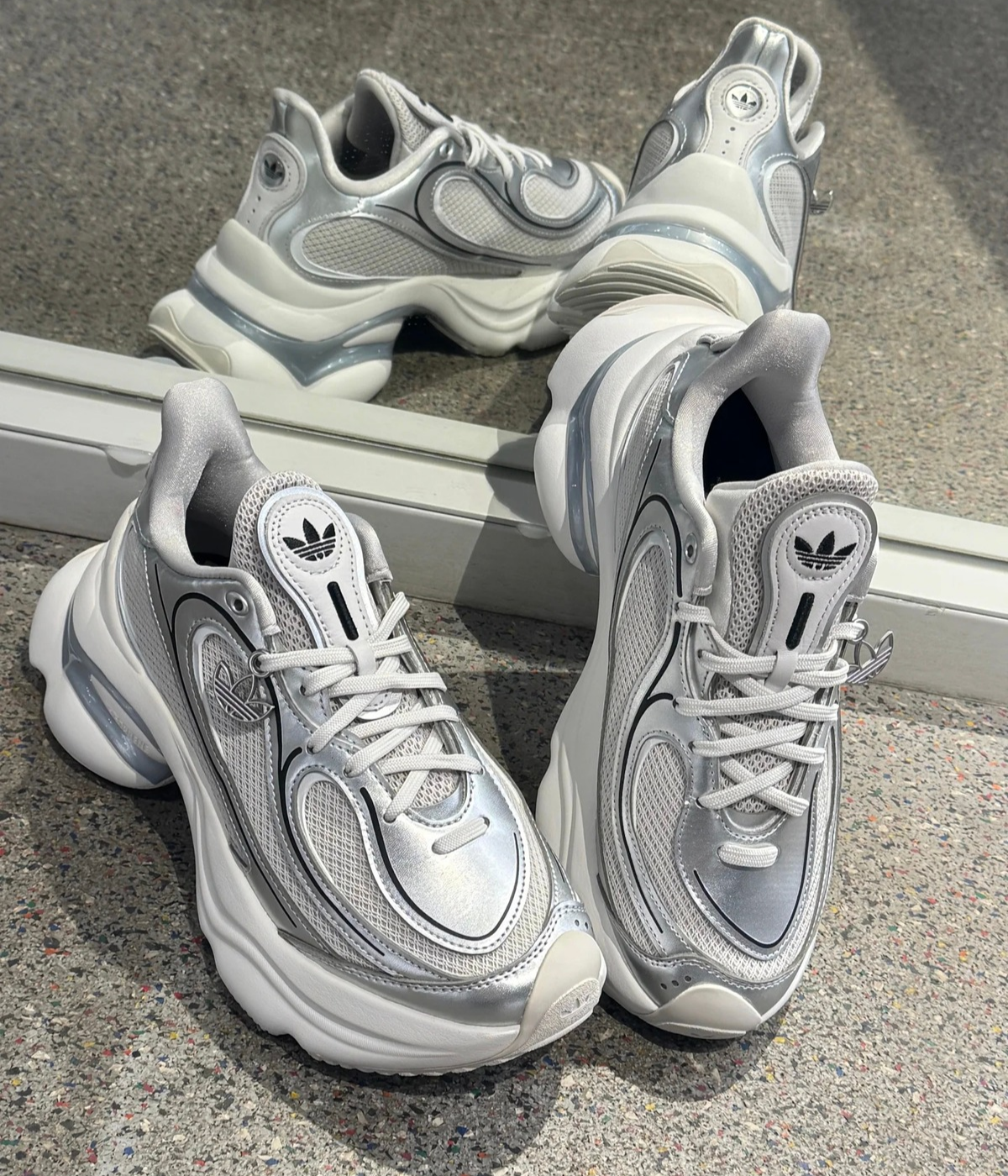 20251021_015828_0000