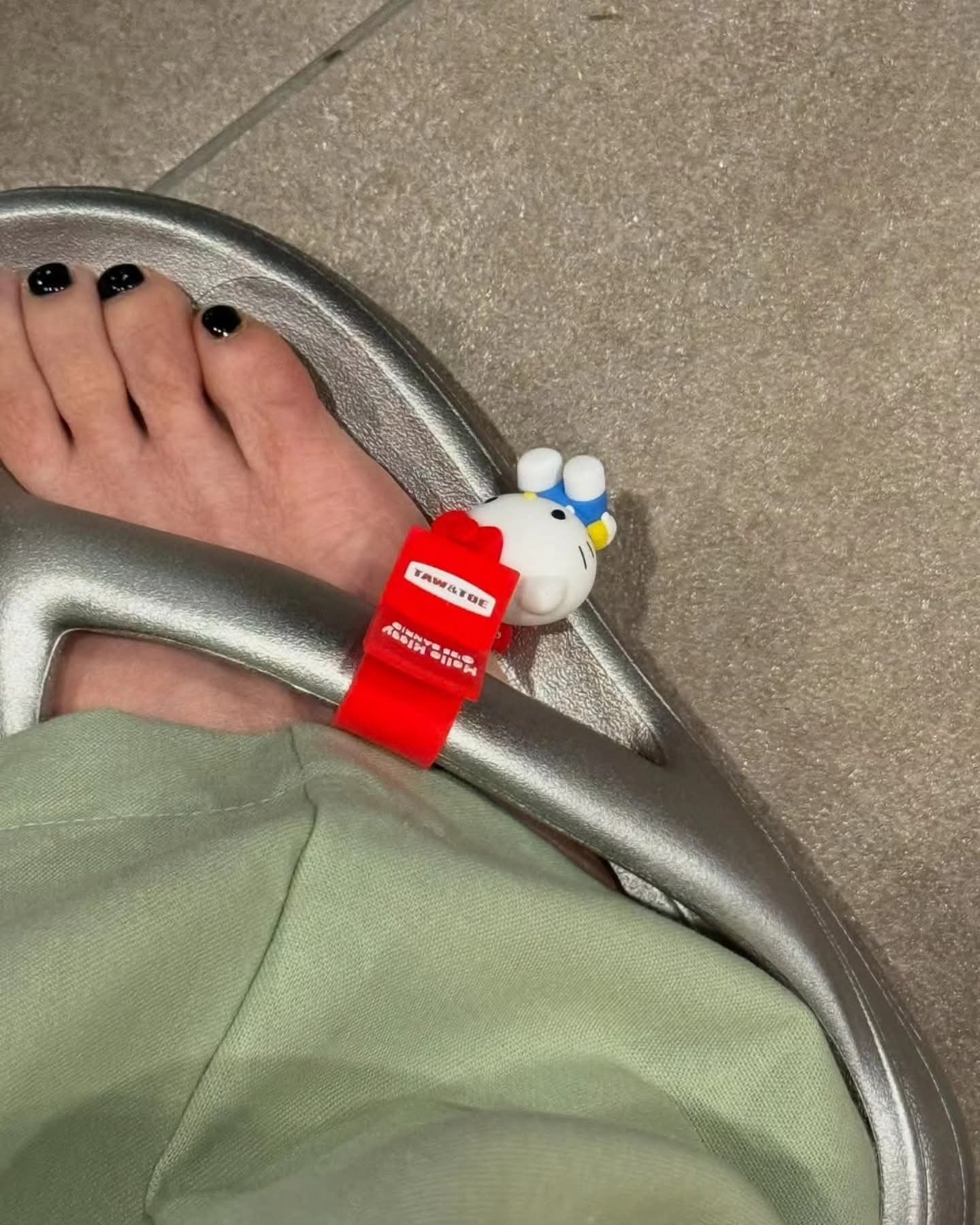 1000535553