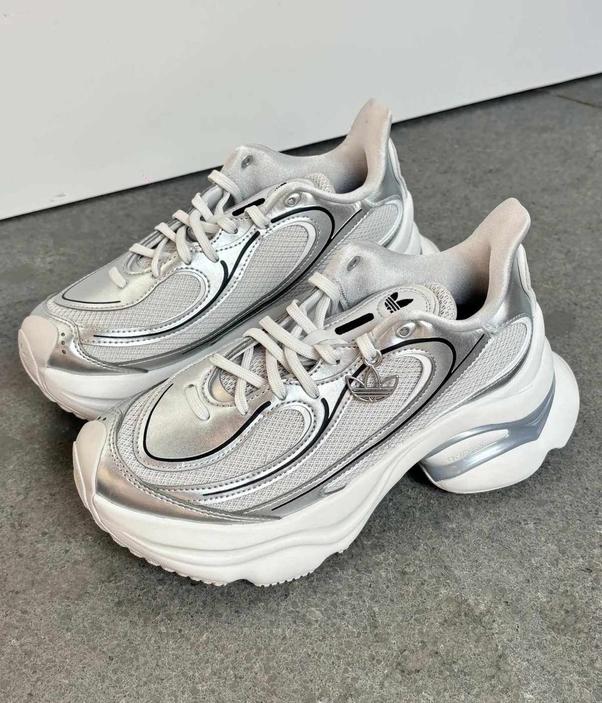 20251021_014334_0000