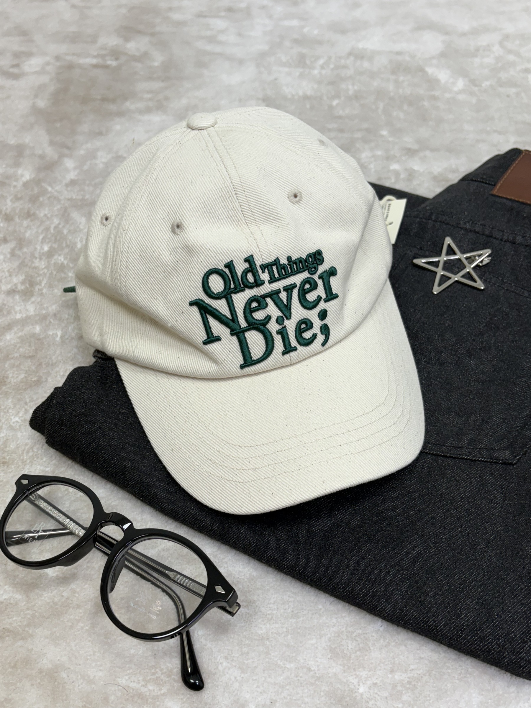 A239BDD2-9918-4D27-8A2E-53CE1966F109