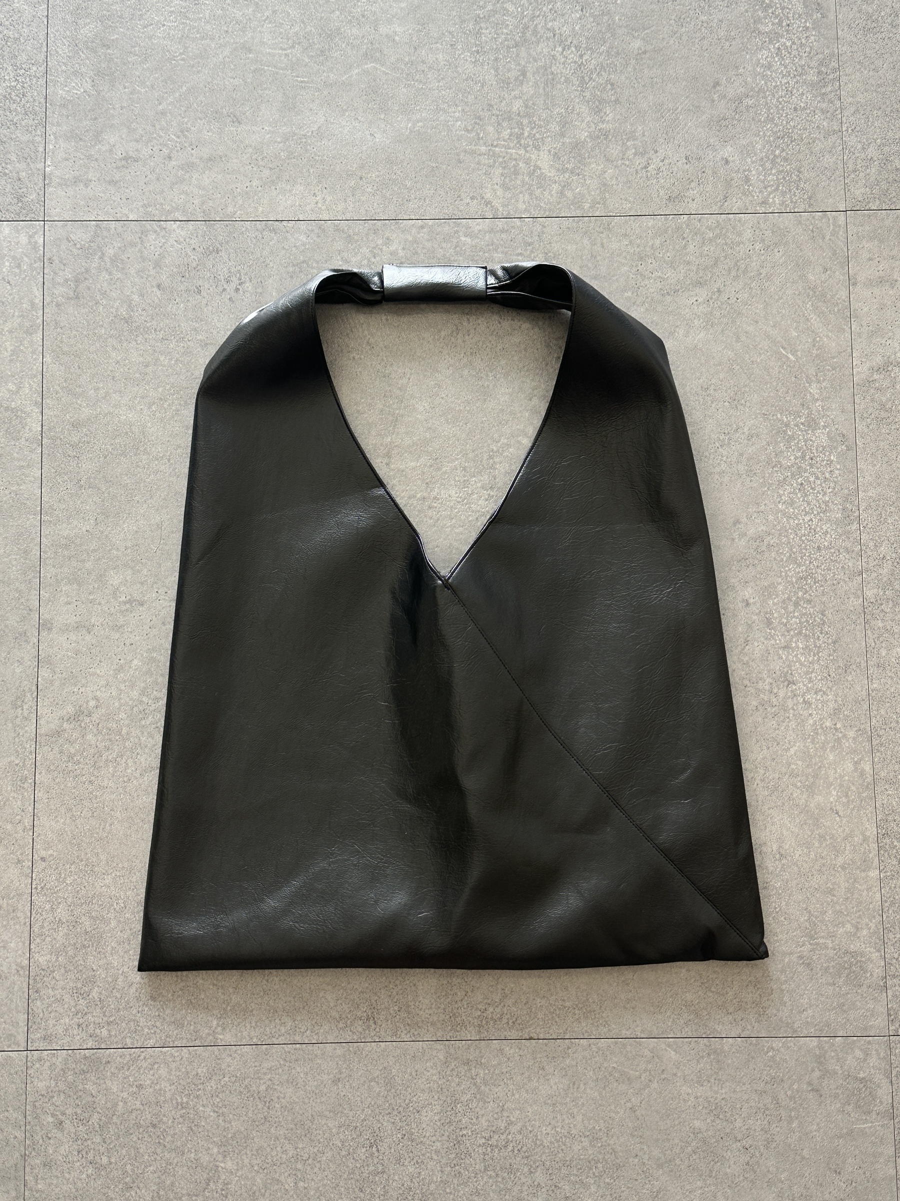 AB0017