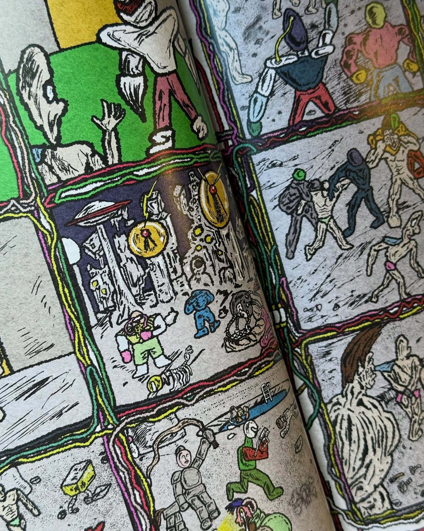 waitingroom_taipei_1758269564_3724957546374764540_1790923930