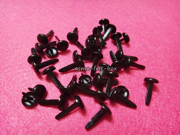 black brads 8mm.JPG