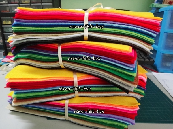acrylic felt lembut pack 25 colour.JPG