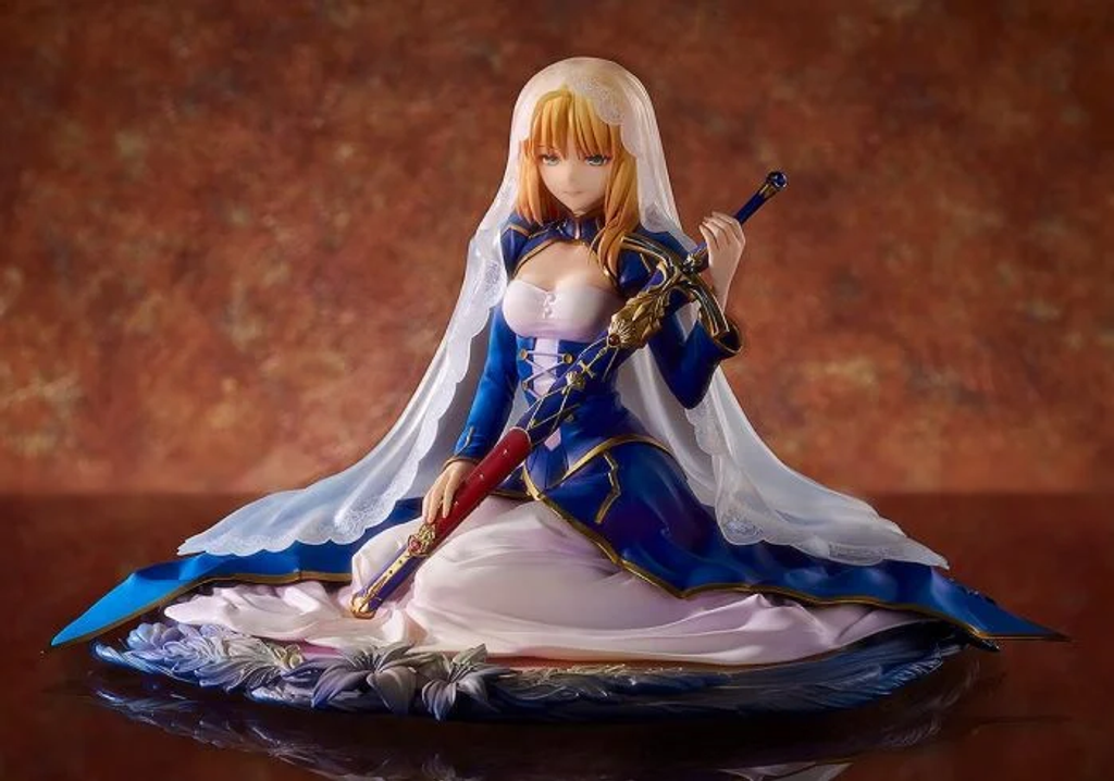 good_smile_1_7_pvc_figure_-_saber_-garden_of_avalon-_fate_stay_night__250624040347_1
