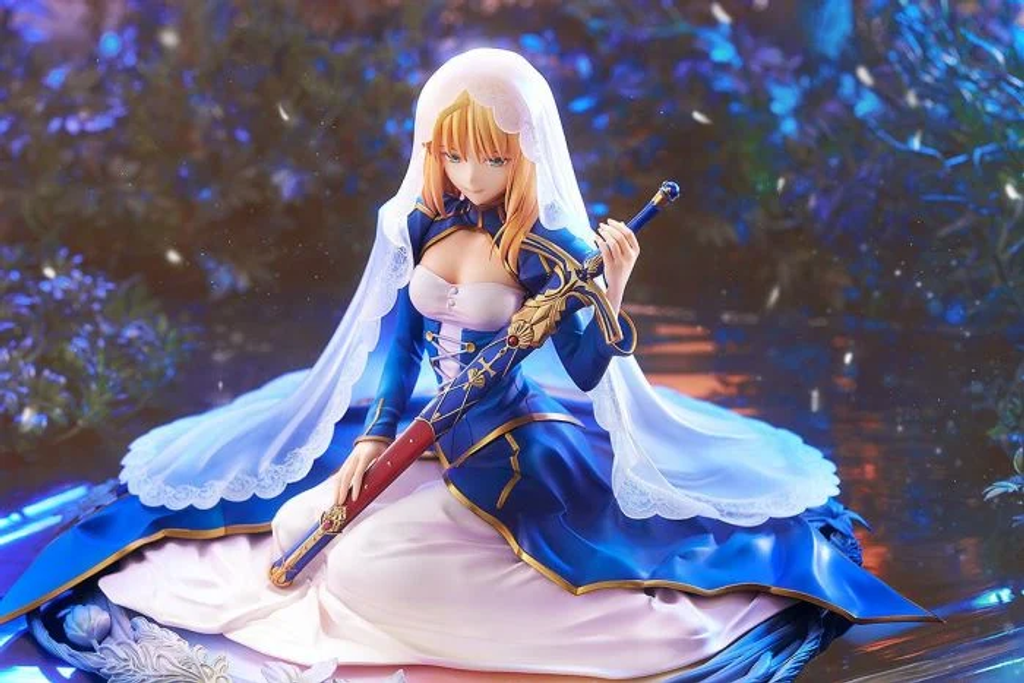 good_smile_1_7_pvc_figure_-_saber_-garden_of_avalon-_fate_stay_night__250624040345_2