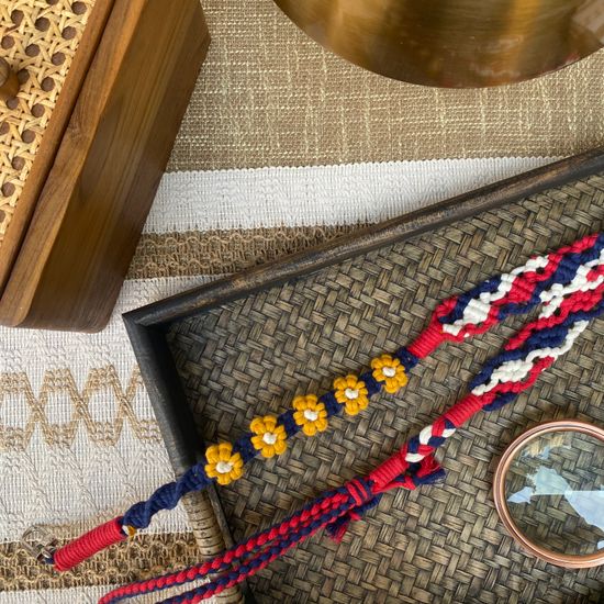 菱格花花手機背帶 | MooHui