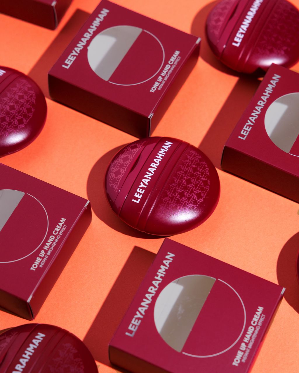 Tone Up Hand Cream LR 18