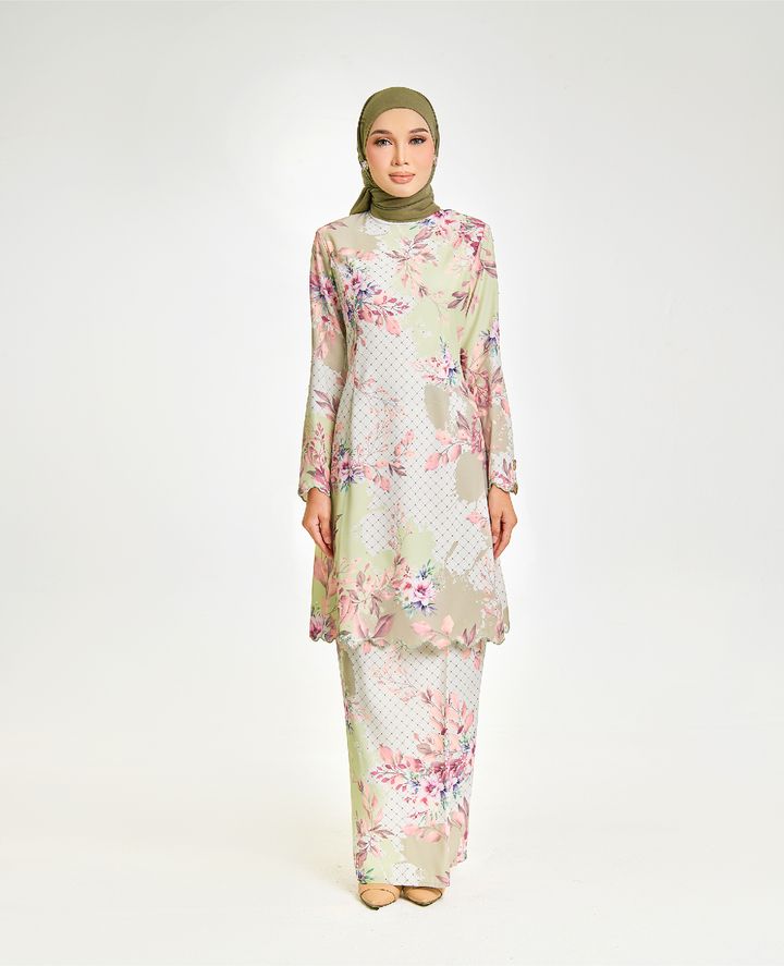 website qeesha-15